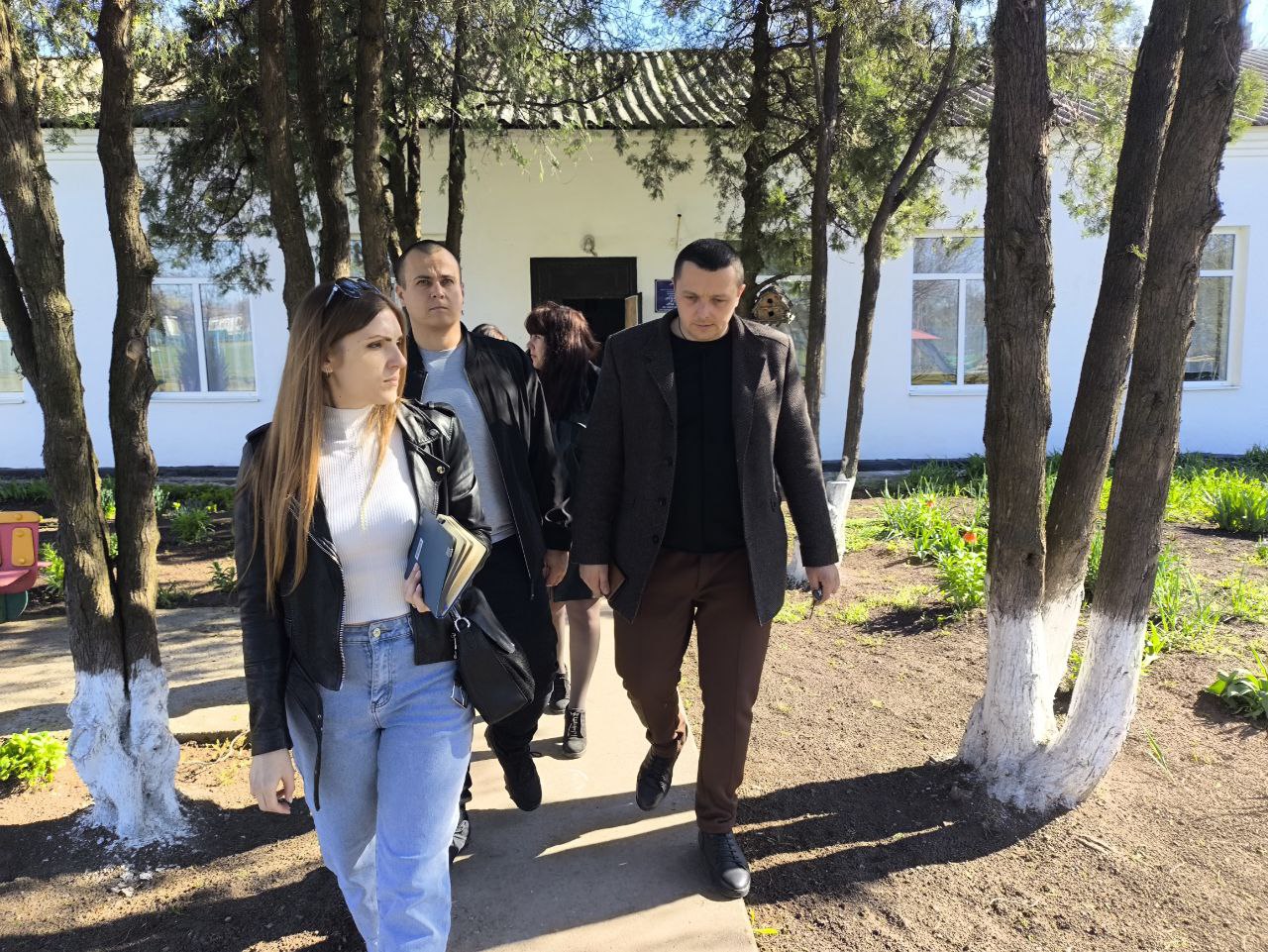 Представители Рязанской области посетили село Рубановка, где ознакомились с работой местного детского сада и школы..
