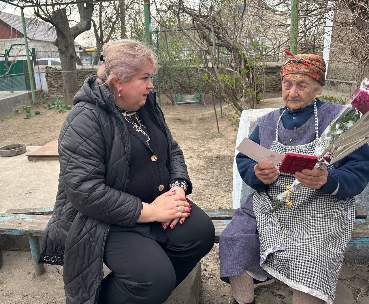 В Великолепетихском округе ветеранам Великой Отечественной войны вручили юбилейные медали.