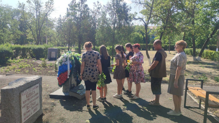 День ветеранов боевых действий – это день чествования всех, кто с оружием в руках отстаивал интересы страны, выполняя свой долг далеко за пределами учебных полигонов в разные периоды нашей истории.. День ветеранов боевых действий – это день чествования всех, кто с оружием в руках отстаивал интересы страны, выполняя свой долг далеко за пределами учебных полигонов в разные периоды нашей истории..