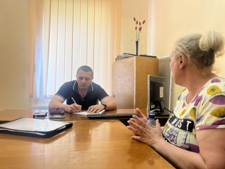 Сотрудники территориального отдела села Рубановка провели прием граждан в населенных пунктах: Демидовка, Запорожье, Николаевка.. Сотрудники территориального отдела села Рубановка провели прием граждан в населенных пунктах: Демидовка, Запорожье, Николаевка..